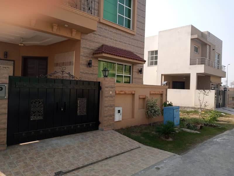 5 Marla 3 Bed House For Rent In DHA 9 Town C, Lahore 11