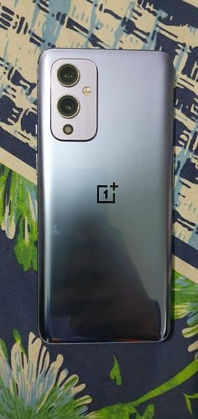 One plus 9 8/128gb approved 0