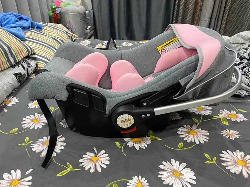 baby carry cot +car seat 2