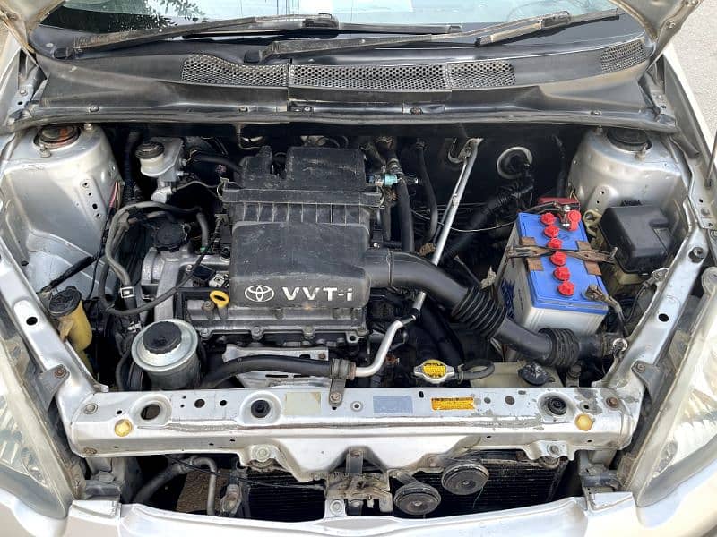 Toyota Vitz 2004 6