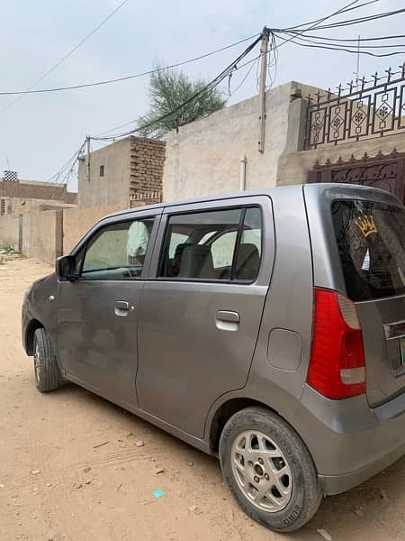 Suzuki Wagon R 2018 4