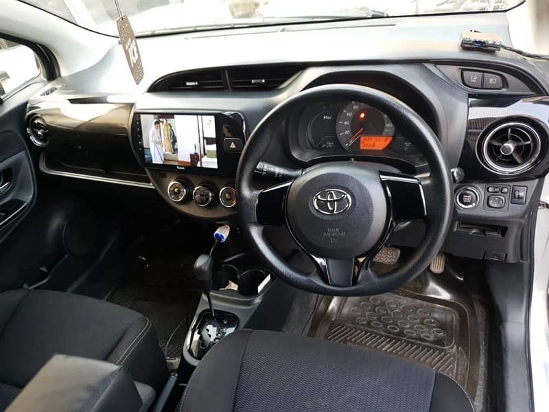 Toyota Vitz 2018 7