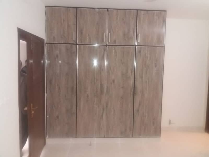 3 Bed 10 Marala Flat For Sale In Askari 14 Sec B 3