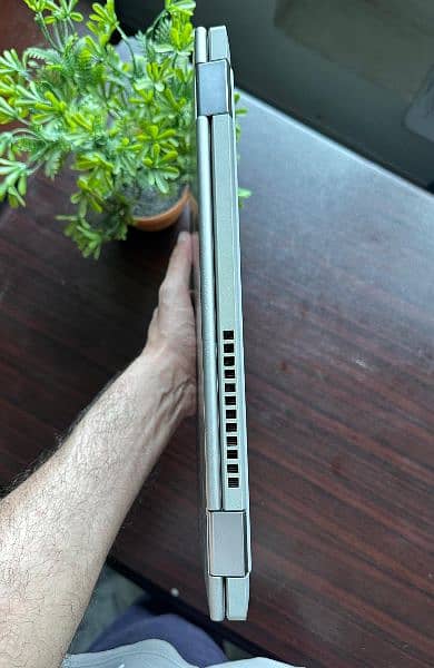 Lenovo IdeaPad Flex 5 (2 in 1) 1