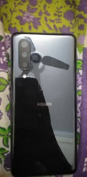 Aquos zero 5g basic 2