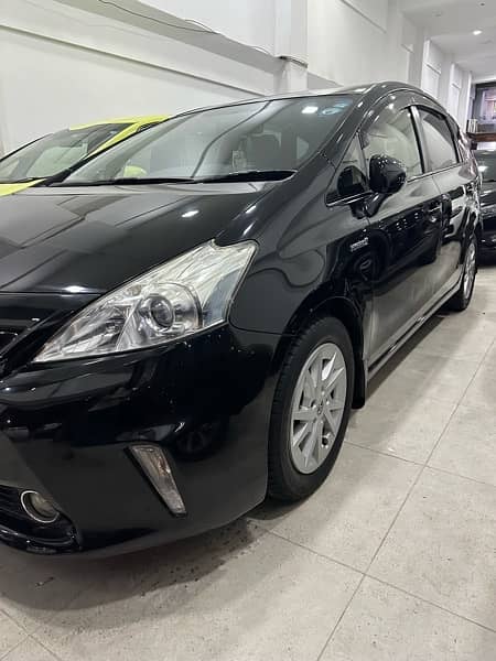 Toyota Prius Alpha 2014 2