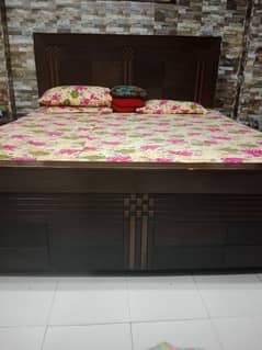 Master bed with dressing table