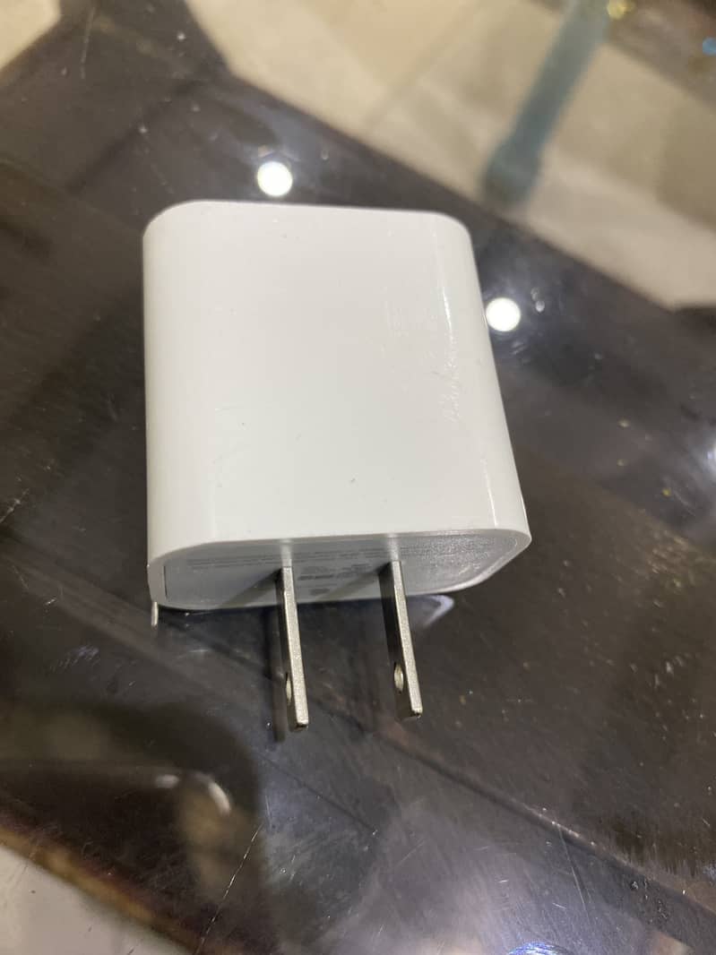 Apple 20 watt charger with power delivery charging 1