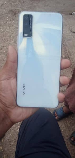 vivo v2027 0