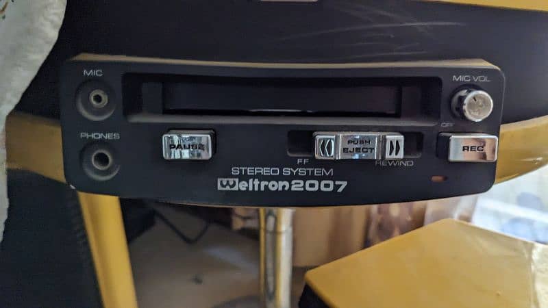 Weltron 2007 record player 0