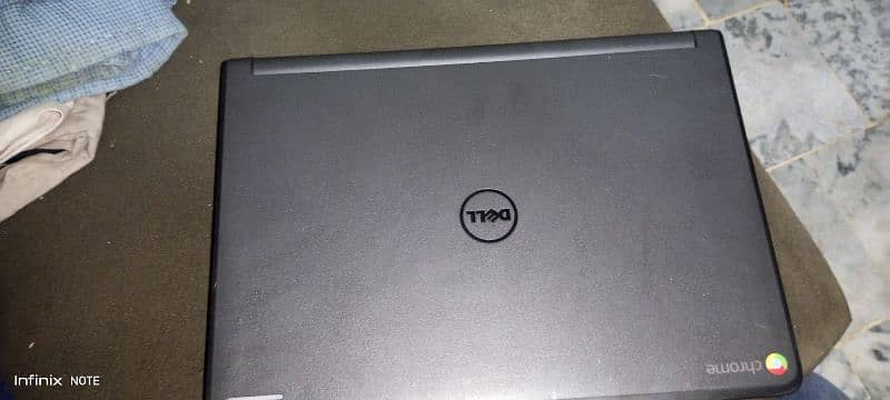 Dell Chromebook all okay okay condition 10 by 10 touch screen 4