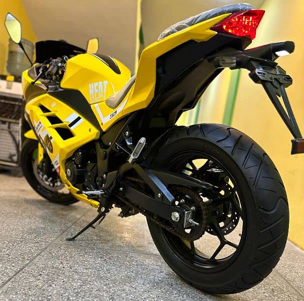 KAWASAKI NINJA ZX10 REPLIKA 4