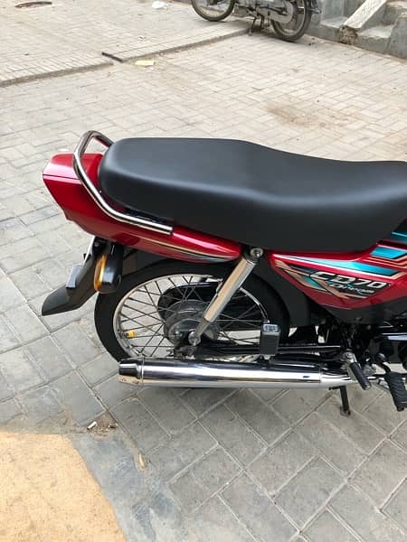 Honda Dream CD 70 (Karachi) 4