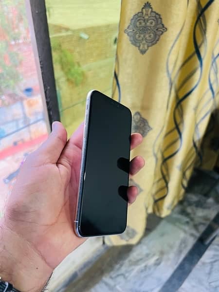 Apple iphone xs 10/10 condition Non PTA waterpacked 3