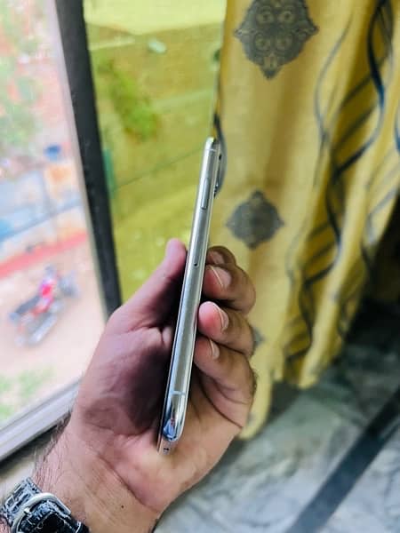 Apple iphone xs 10/10 condition Non PTA waterpacked 4