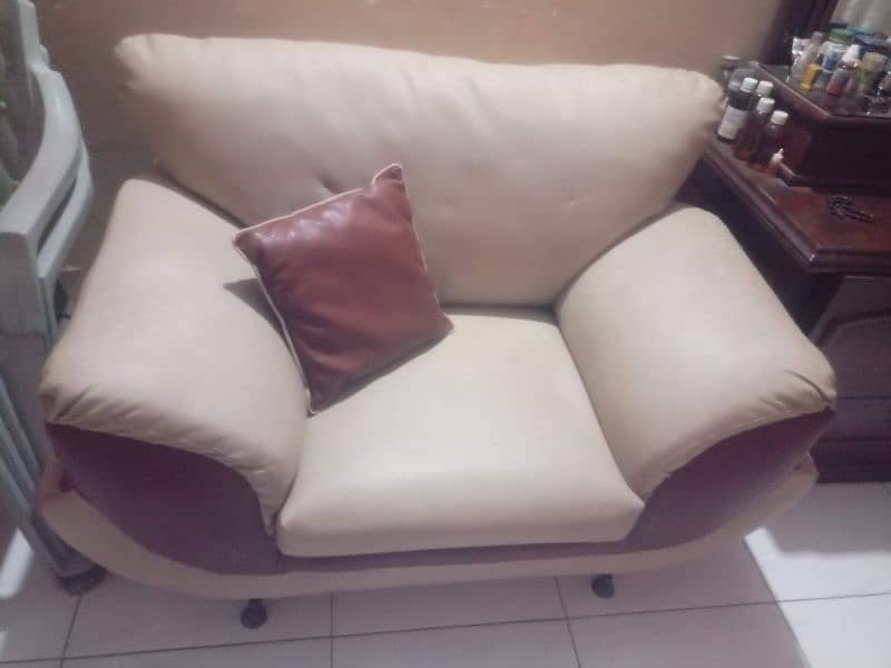 7 seater sofa 0