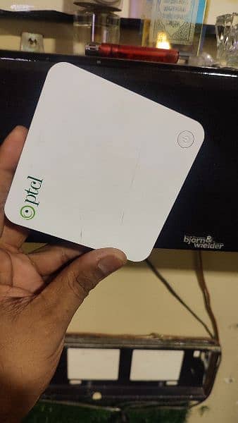 PTCL TV Device android box 1