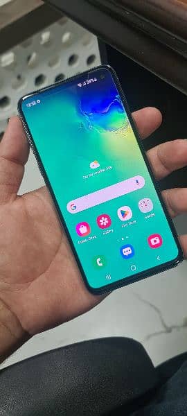 Galaxy S10 FE Minor crack 0