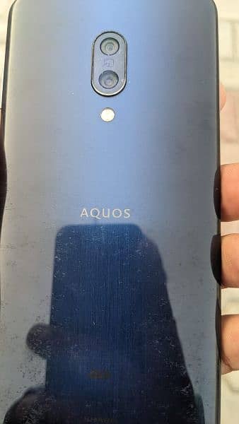 Sharp Aquos zero 2.8/256 gb exchange with iPhone 8plus or iPhone x 5