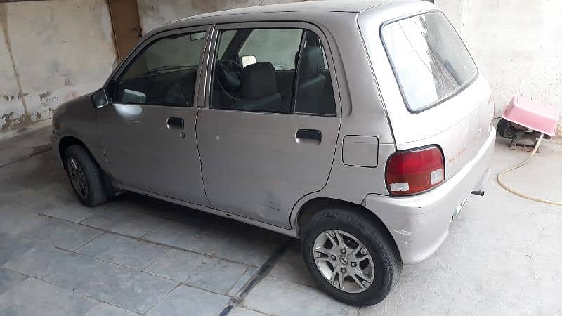 Daihatsu Cuore 2005 1