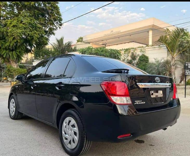 Toyota Corolla Axio 2014 2