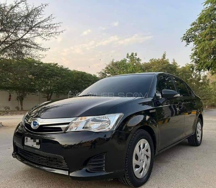 Toyota Corolla Axio 2014 3