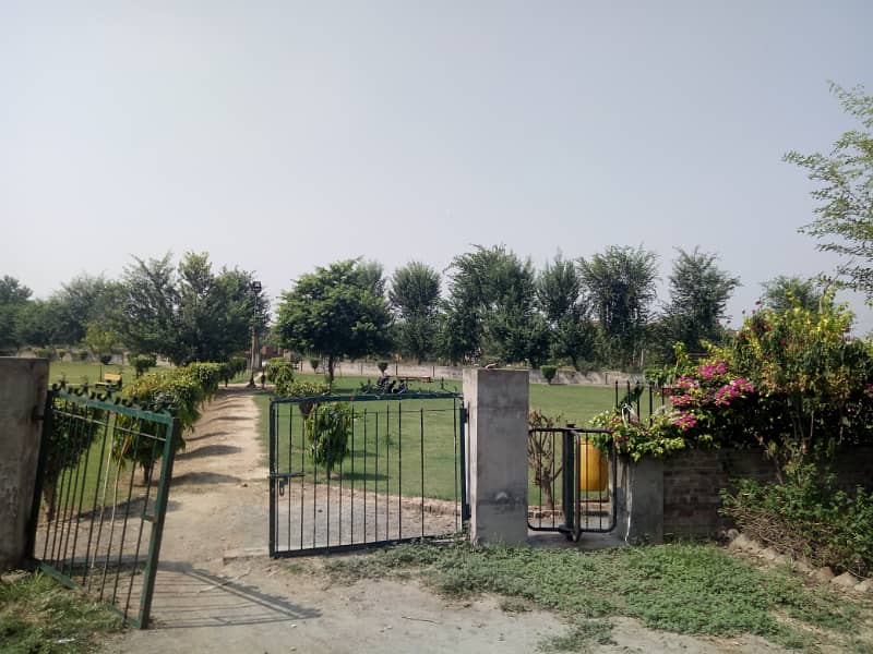 10 Marla Facing Park ideal location near Mosque And Main College Road Approach Plot For Sale 0