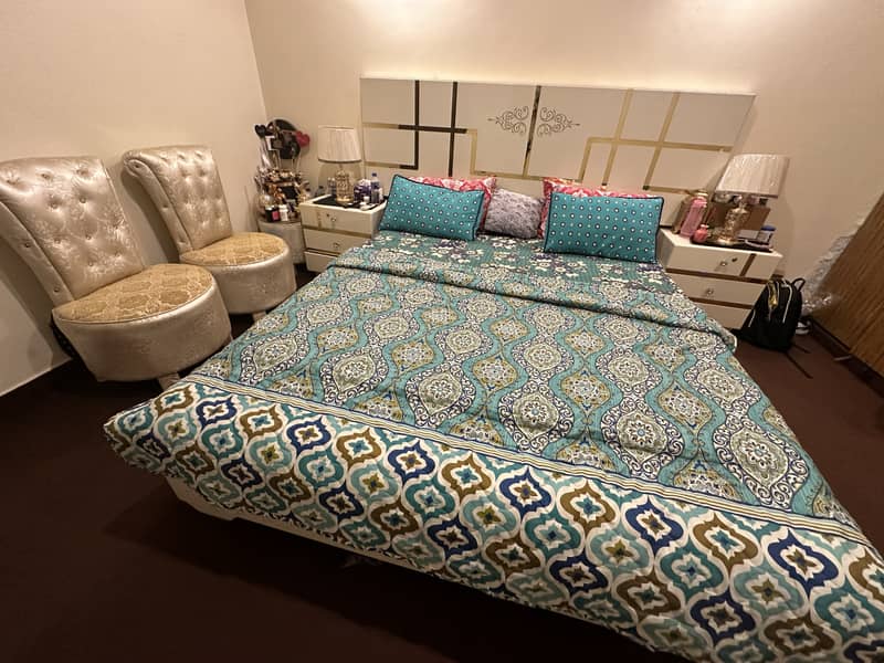 Rs 150,000 bed / bed set / king size double bed/with side tables / wit 0