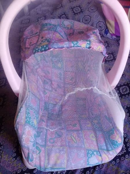 Baby cot in good condition 4