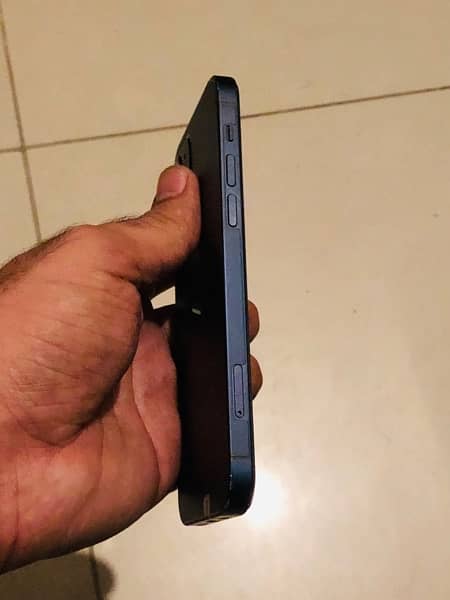 iPhone 12 64gb non pta with box 5