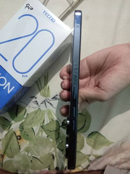 Tecno camon 20 pro 4