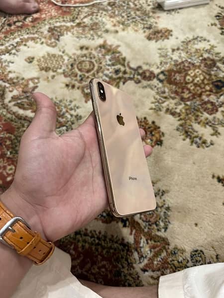 iphone xs max 1