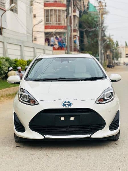 Toyota Aqua 2020 S Smile Packg Pearl White Colour 4 Grade Auction repo 13