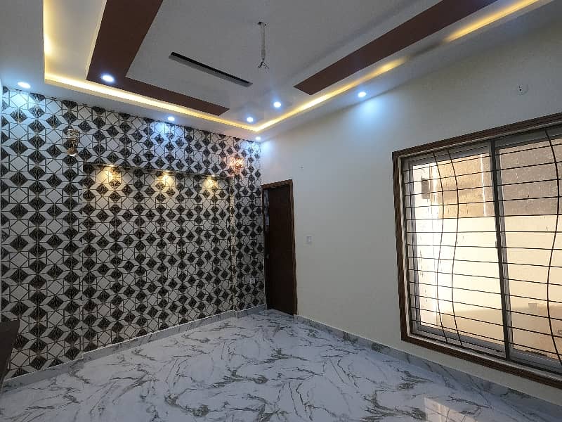 This Is Your Chance To Buy House In Park View City - Executive Block Lahore 26