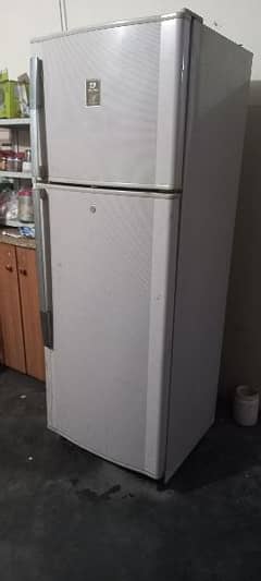 Dawlance Refrigerator 14 cubic excellent performance. 03132946085