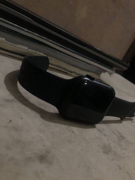 smart watch 
BML BW22MAX 
Almost new 
with 2 straps 
Charger 2