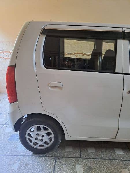 Suzuki Wagon R 2022 9