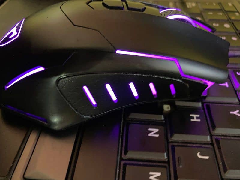 razar Logitech Corsair mouse available 17