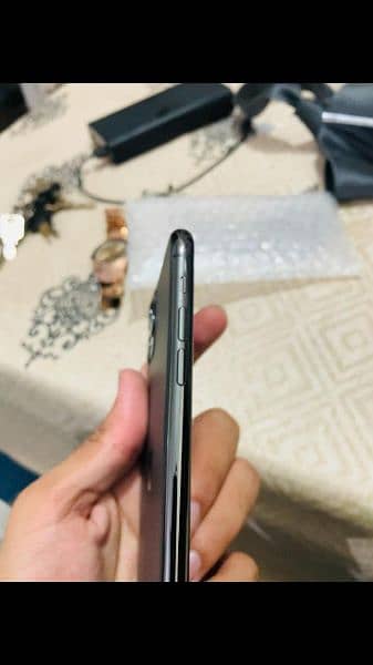 iphone 11 pro max 5