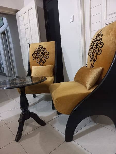 Easy Room  Chairs with long back  For sale 2