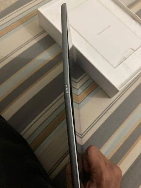 IPad 8 Generation 32gb With Box
Condition 10/7 1