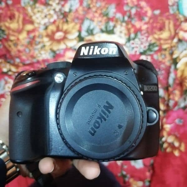 Nikon D3200 2