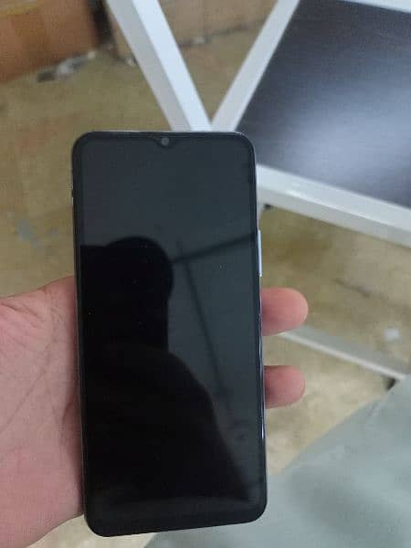 vivo y20 all ok no any fault 100% ok sirf mobile hn 3