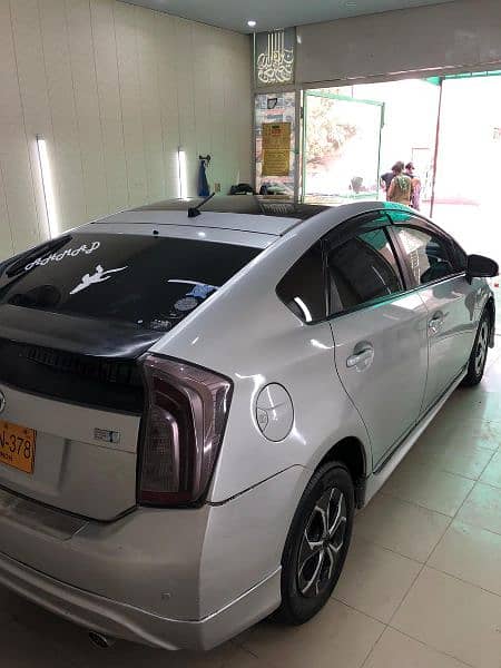 Toyota Prius 2011 model (PHV PLUG IN HYBRID) 1