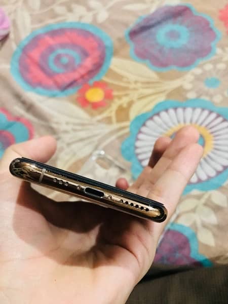 iPhone Xs (256gb) dual pta approved 4