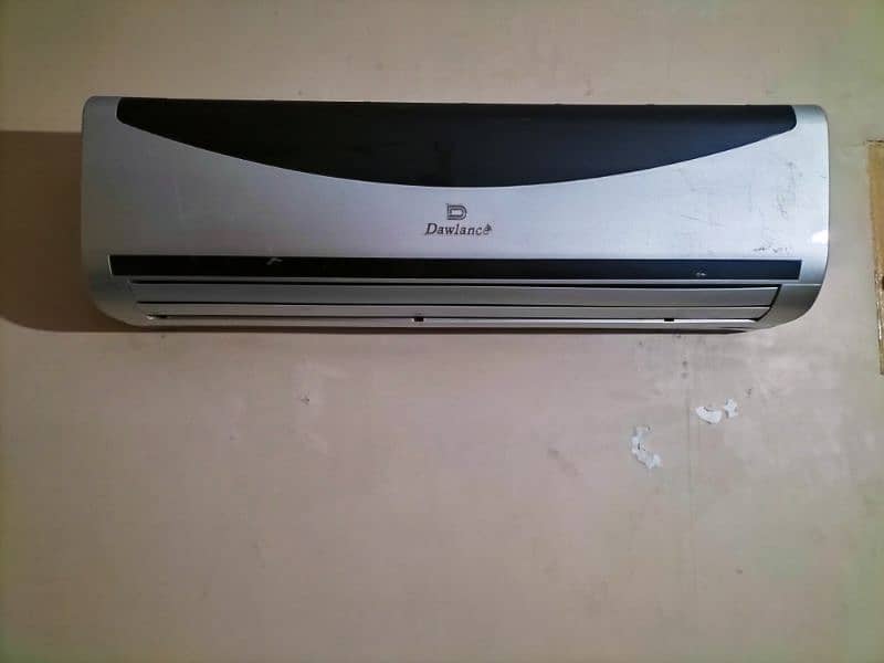 Dawlance Split AC Excellent Condition is urgent for Sale 2