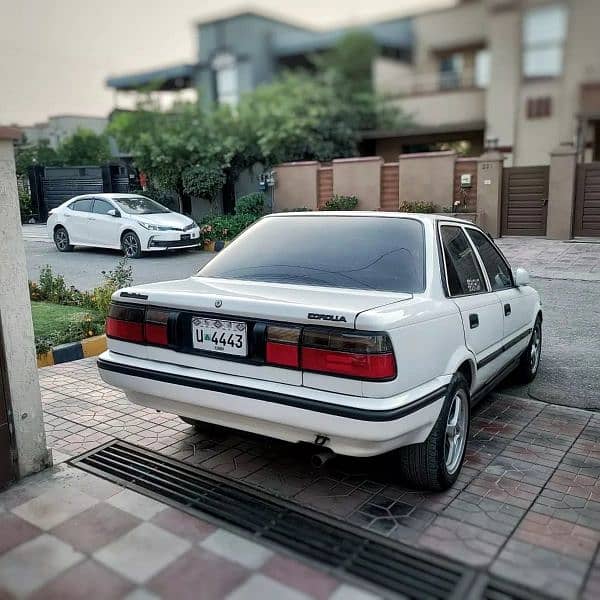 Toyota Corolla 1988 6
