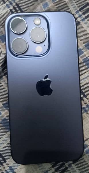 Apple IPhone 15 pro 0