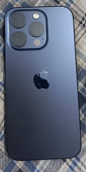 Apple IPhone 15 pro 1