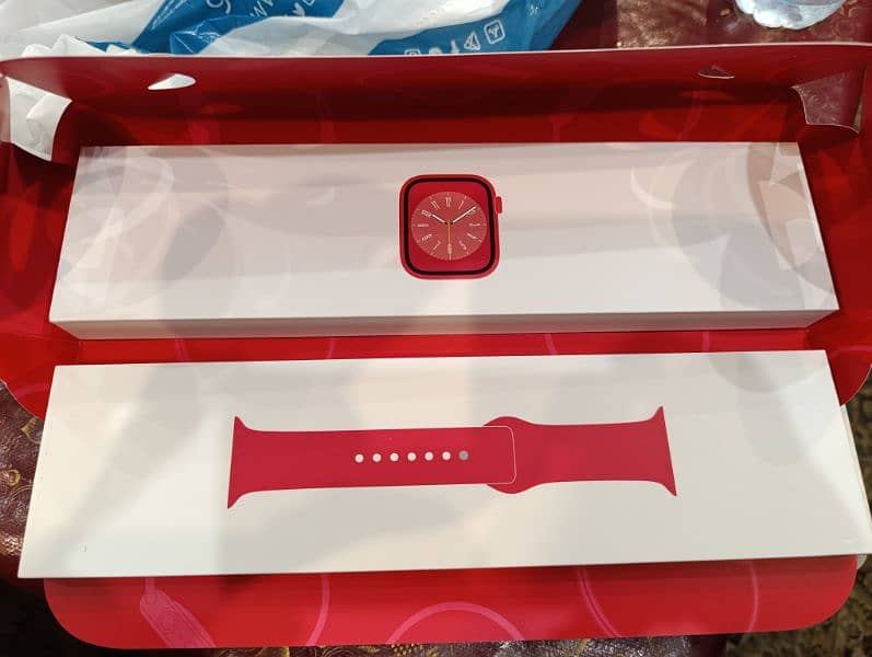 apple watch series 8 45 mm red 3